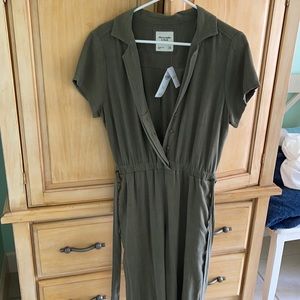 Abercrombie Olive Jumpsuit—tags have been ripped off.
